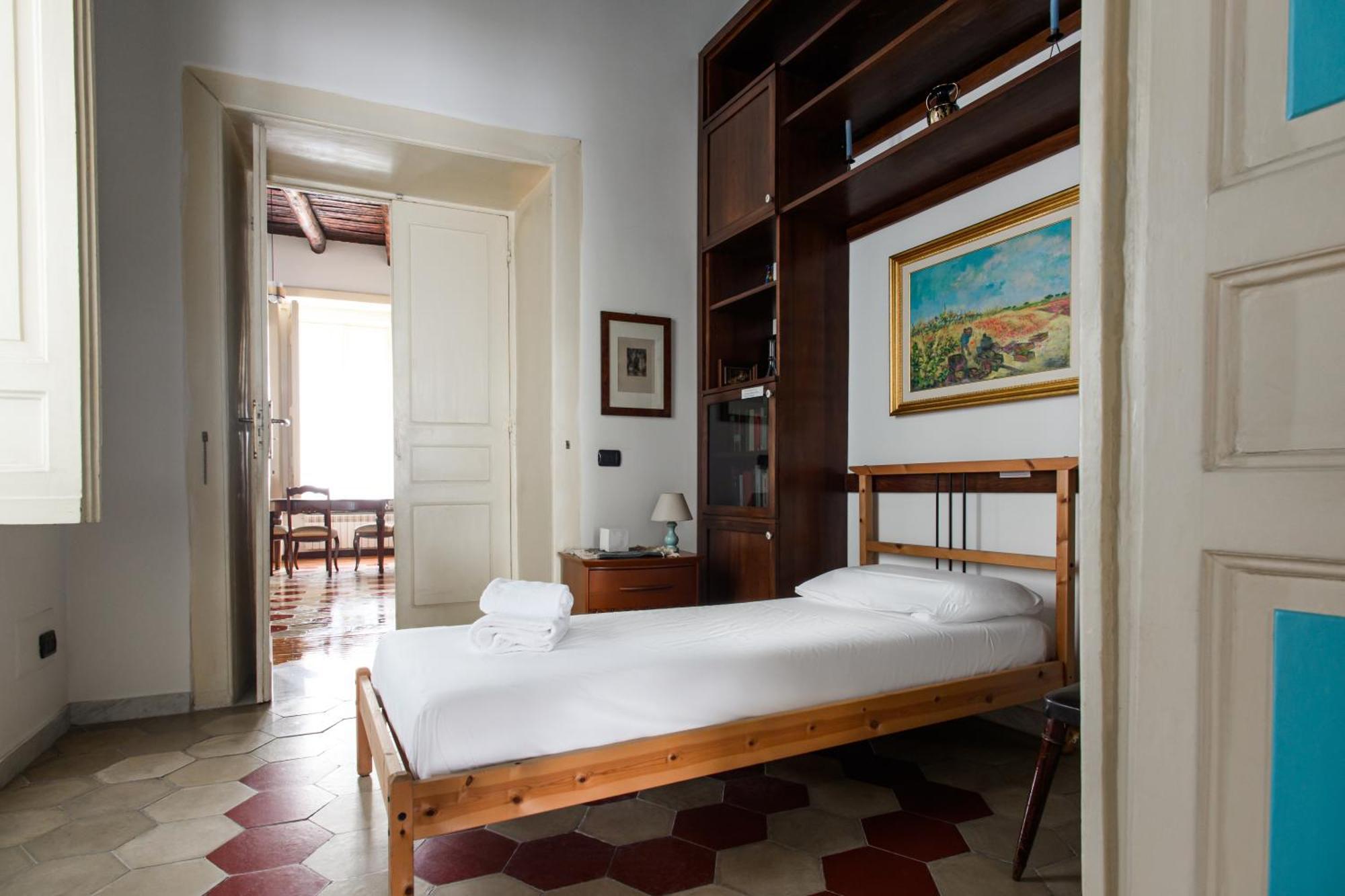 Regal Santa Chiara By Dimorra Apartment Naples Luaran gambar